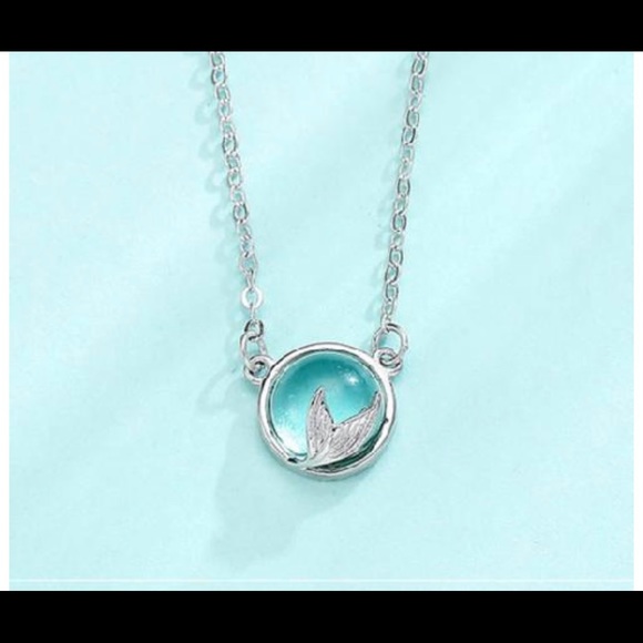 Jewelry - Mermaid Tail Necklace 3/45$